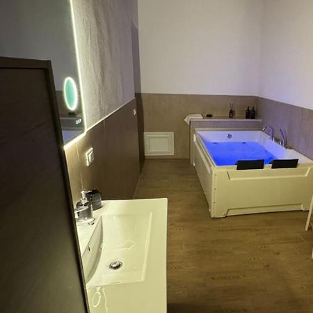 Ballaro Suite Apartment ปาแลร์โม ภายนอก รูปภาพ