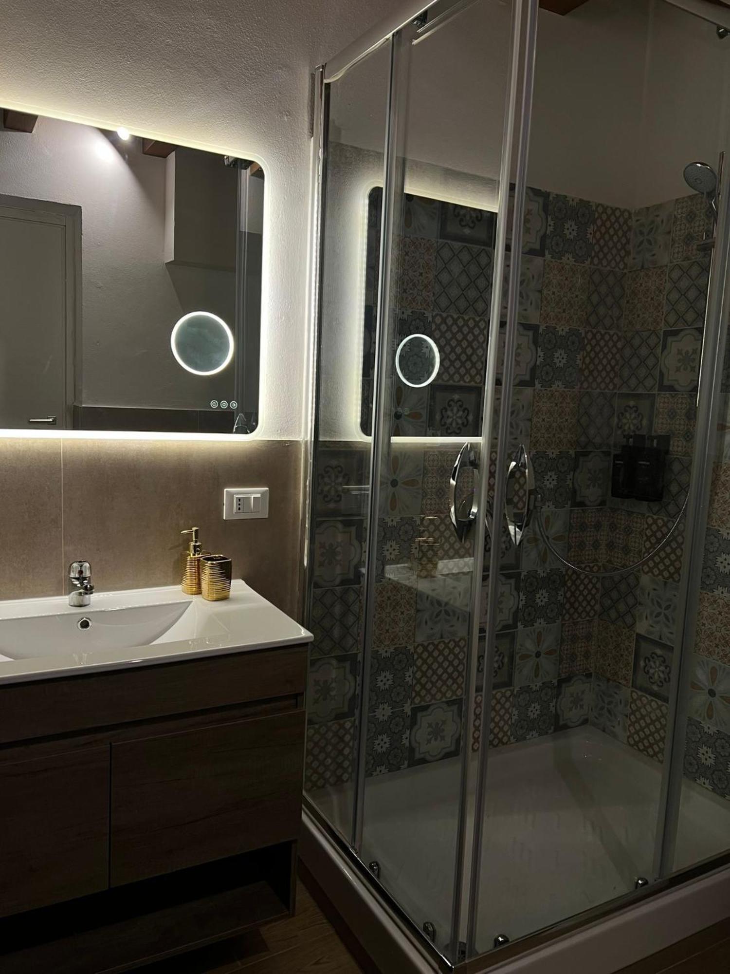 Ballaro Suite Apartment ปาแลร์โม ภายนอก รูปภาพ