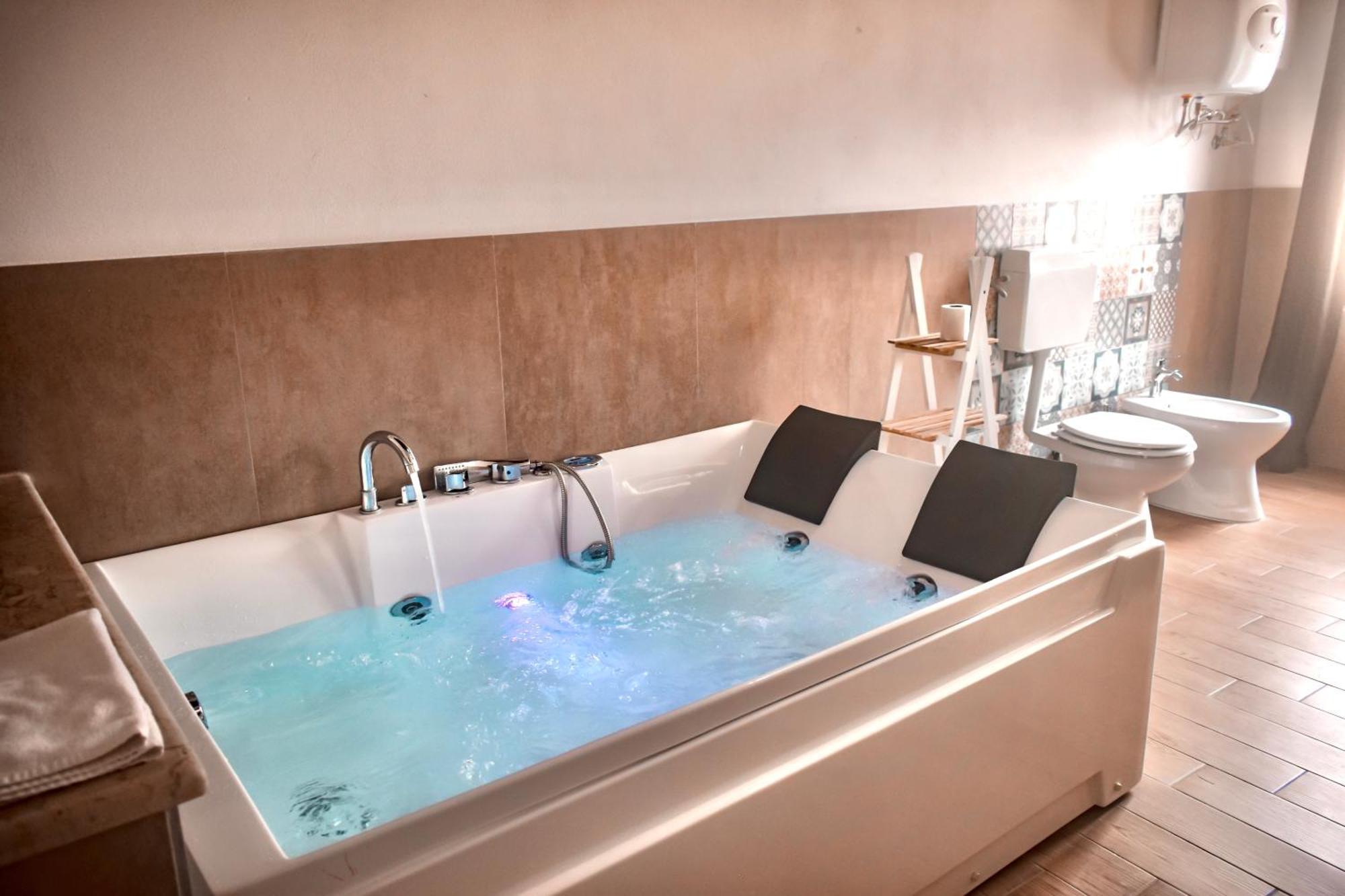 Ballaro Suite Apartment ปาแลร์โม ภายนอก รูปภาพ